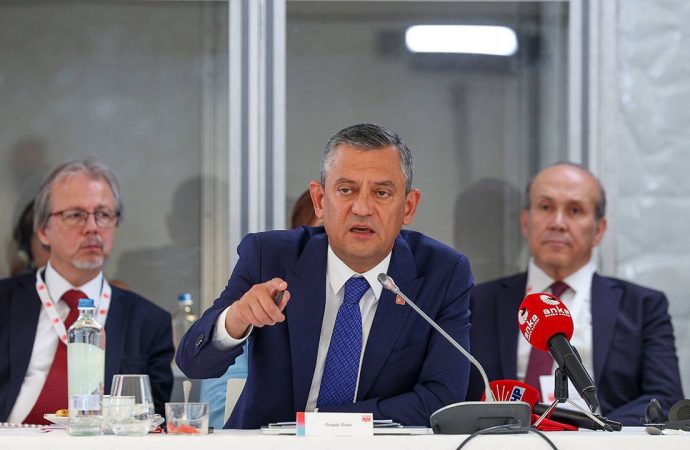 Özgür Özel Amsterdam’a gidiyor: PES kongresinde konuşacak