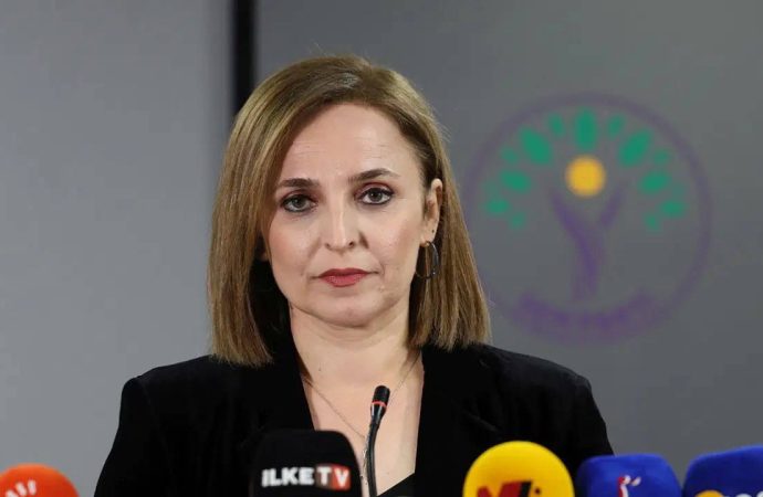 DEM ve İYi Parti arasında ‘kırmızı noktalı’ atışma