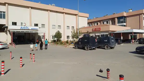 Karısını bıçakladı, karnındaki bebeği öldürdü