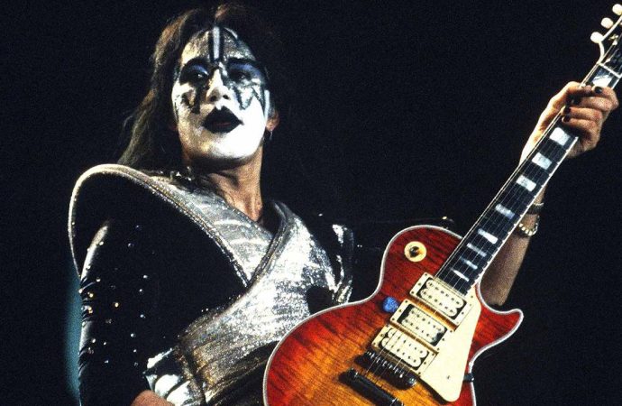 KISS grubunun gitaristi Ace Frehley hayatını kaybetti