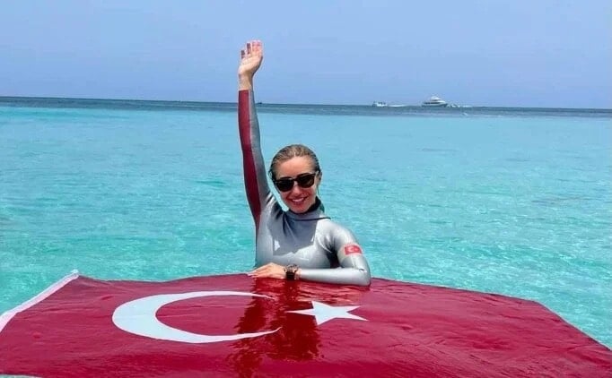 Şahika Ercümen Gazze için daldı, dünya rekoru kırdı