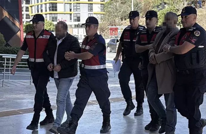 Başkasına ait 1,5 milyon euroluk arsayı sahte kimlikle sattılar