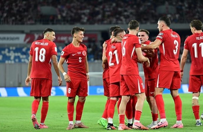 A Milli Futbol Takımı sıralamada bir basamak yükseldi