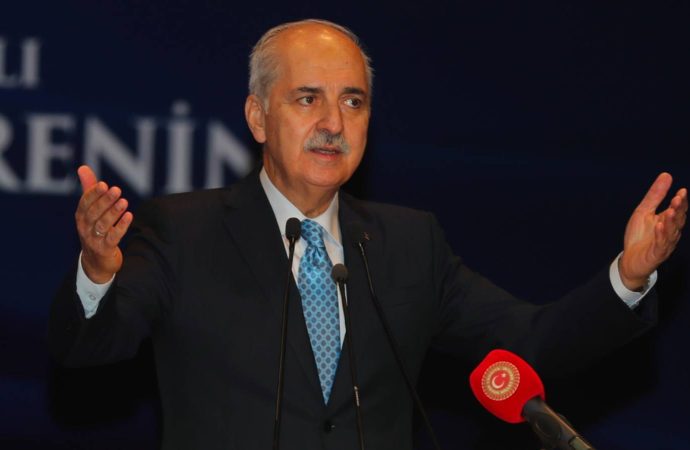 Kurtulmuş Diyarbakır’da Kürtçe şiir okudu