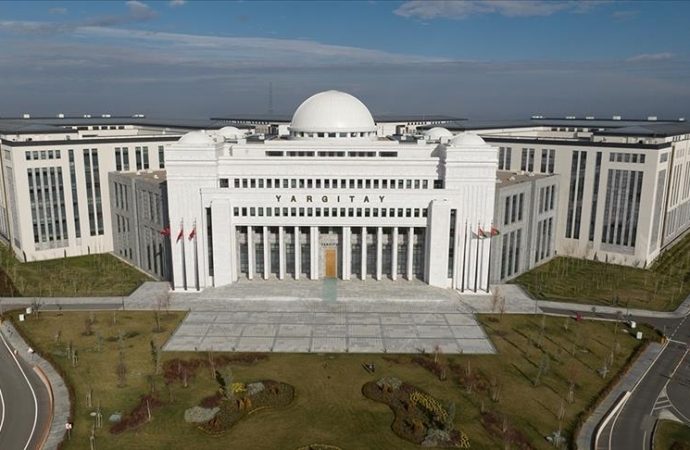 Eşini arabadan indirmeyen kocaya 6 yıl hapis