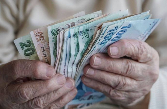 Danıştay’dan EYT kararı: Sözleşmeli personel resen emekli edilemez