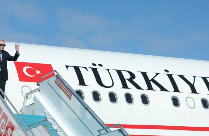 Katar’dan ayrılan Erdoğan Umman’a gitti