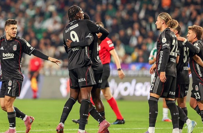 Beşiktaş 3 puanı 2 golle aldı