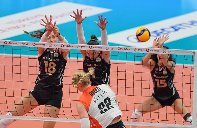 VakıfBank dev maçta Eczacıbaşı’nı mağlup etti