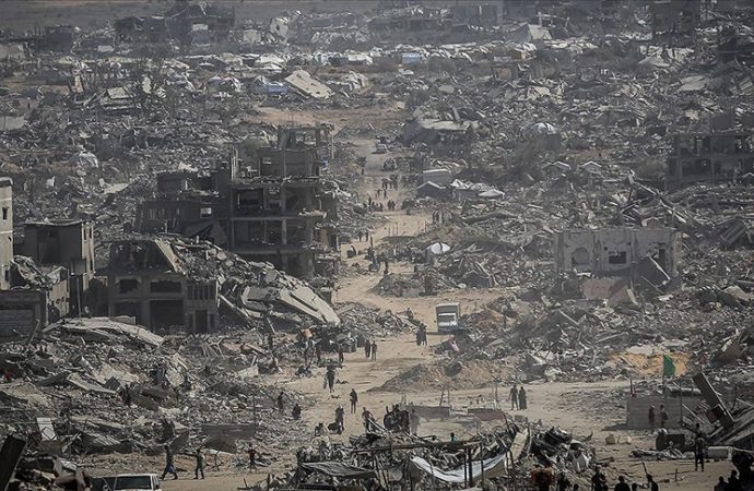500’e yakın Yahudi entelektüel ‘Gazze soykırımı’ nedeniyle İsrail’e yaptırım çağrısı yaptı
