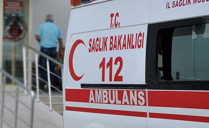 Okulda dehşet: Kapı öğrencilerin üstüne düştü, biri ağır 4 yaralı
