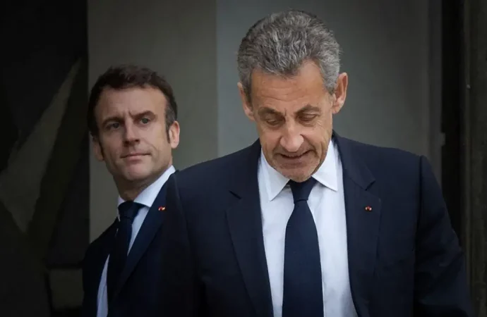 Cezaevi komşuları Sarkozy’yi uyutmadı