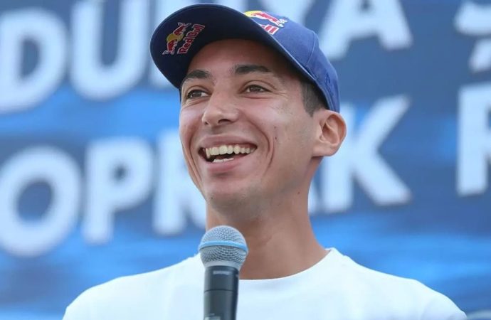 Razgatlıoğlu MotoGP’de doğduğu şehrin plakasıyla yarışacak