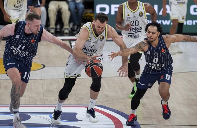 Basketbol Avrupa Ligi’nde Türk derbisinin galibi Fenerbahçe Beko
