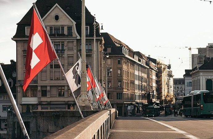 İsviçre’de ‘vergi’ paniği: Süper zenginler ülkeyi terk ediyor