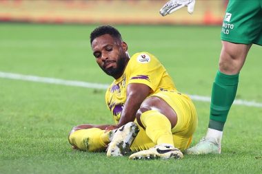 Eyüpspor’un stoperi Luccas Claro’nın bacağı kırıldı