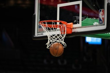 Son şampiyon Oklahoma City Thunder 3’te 3 yaptı