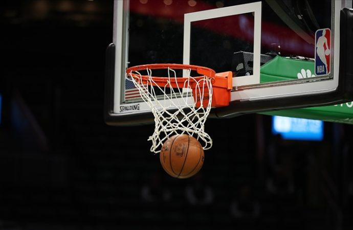 Son şampiyon Oklahoma City Thunder 3’te 3 yaptı
