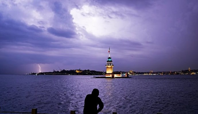 AKOM yarın için uyarı verdi: Metrekareye 20 kilo sağanak yağış düşecek