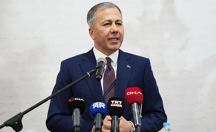 Yerlikaya duyurdu: Türkiye’nin peşinde olduğu 10 suçlu yakalandı