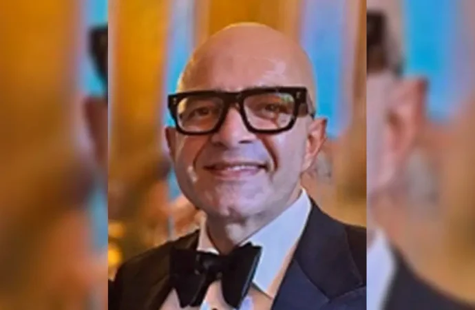 Casuslukla suçlanan Hüseyin Gün AKP’li bakanlar ile Londra’da toplantı organize etmiş!