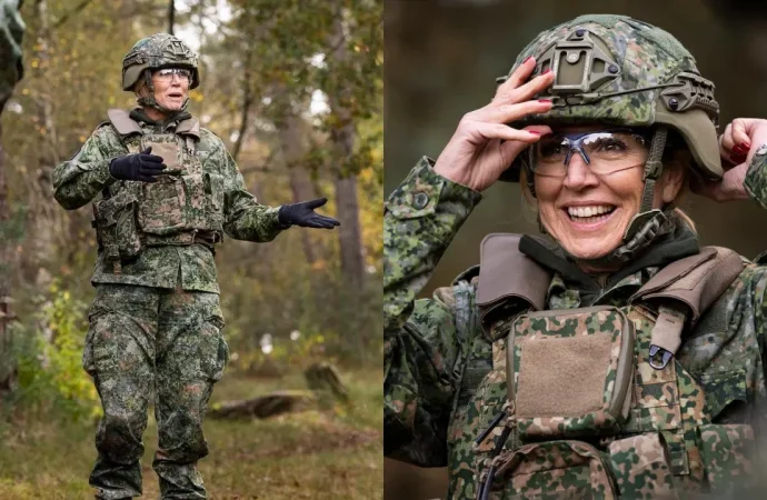 Hollanda Kraliçesi askeri üniformayla tatbikata katıldı