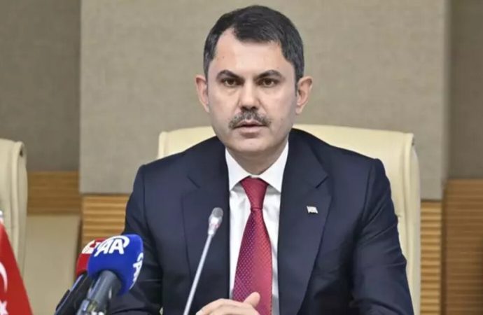 Bakan Kurum’dan Sındırgı depremi açıklaması: 80’i konut 127 bağımsız bölüm ağır hasarlı