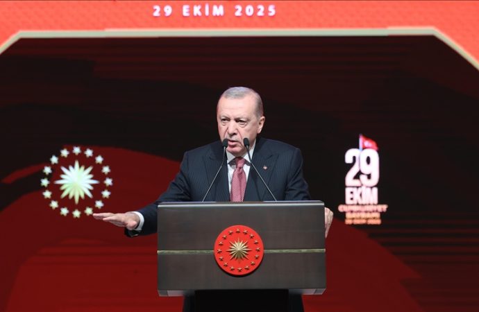 Cumhurbaşkanı Erdoğan: Türkiye Yüzyılı’nın kilometre taşlarını döşemeye devam ediyoruz