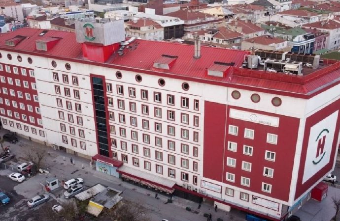 Tartışmalı hastane sessiz sedasız satıldı