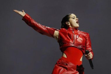 Maestro… ‘Lux’ gerçekten bu yüzyılın ‘ebedi’ müzik albümü mü?