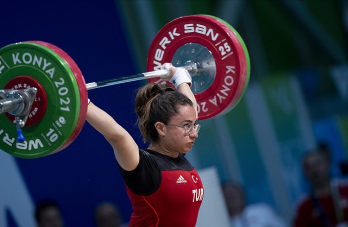 Aysel Özkan’dan Avrupa’da 1 altın, 1 gümüş madalya