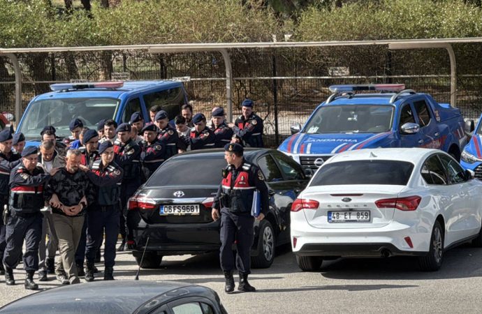 Muğla’da FETÖ operasyonu: Dokuz gözaltı