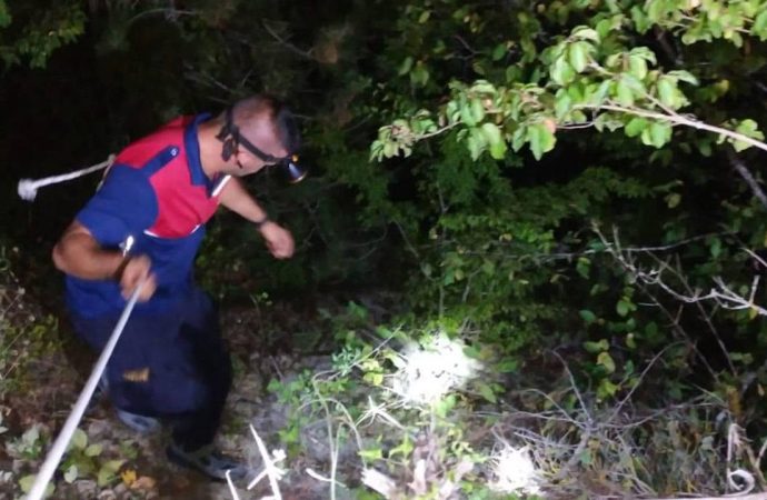 Ormanda mahsur kalan 6 kişi kurtarıldı