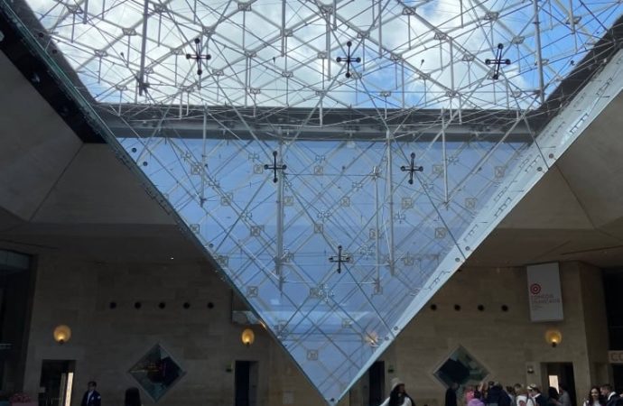 Paris Savcılığı: Louvre soygunu organize hırsızlık değil