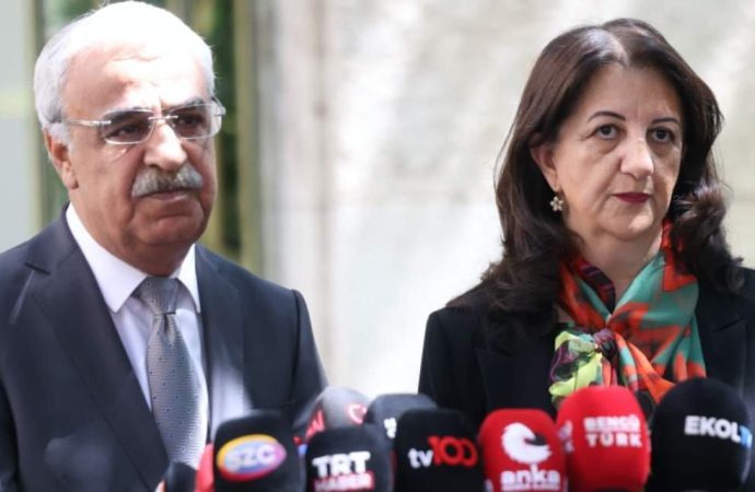 DEM Parti heyeti İmralı’ya gitti