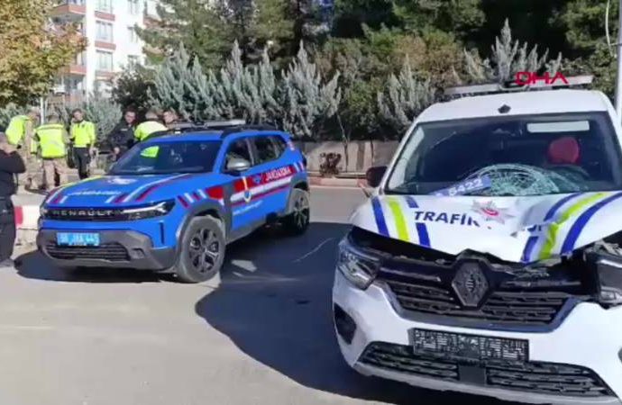 Polis otosunun çarptığı kadın ağır yaralandı