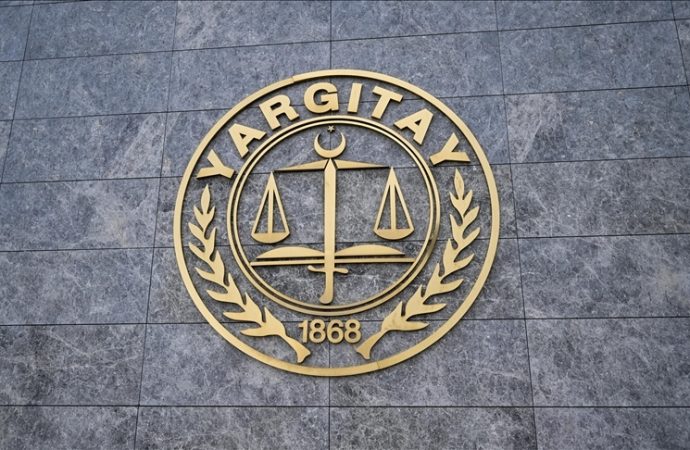 Yargıtay daire girişine kamera yerleştirip kayıt yapan yöneticinin cezasını onadı