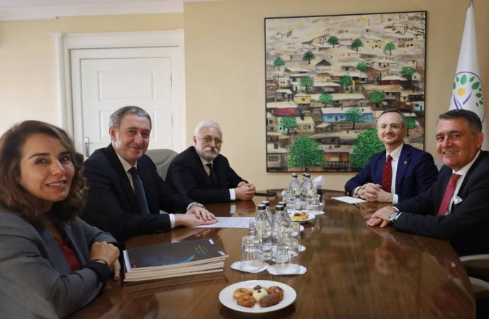 TÜSİAD Ankara’da DEM’e gitti