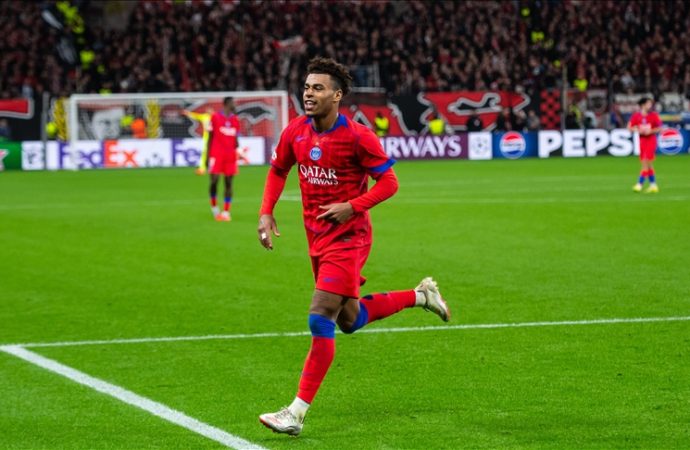 PSG’nin yıldızı Desire Doue, 2025 Golden Boy ödülünü kazandı