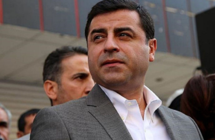 Demirtaş’tan Bahçeli ve Özel’e teşekkür: Bize düşen sürecin başarısı için destek olmaktır
