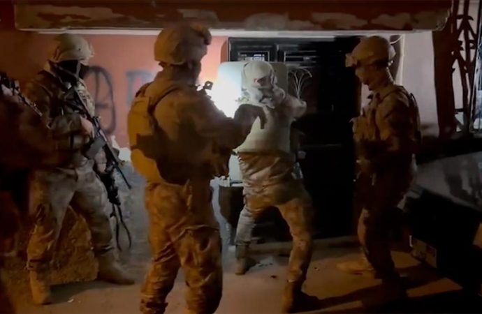 Silah ve mühimmat kaçakçılığı operasyonlarında 135 gözaltı