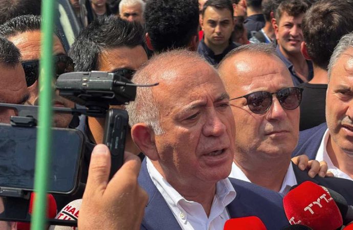 Gürsel Tekin CHP İstanbul’un banka hesaplarını da istedi