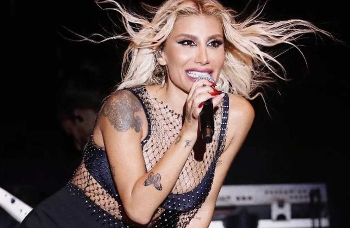 İrem Derici Hollanda’da saldırıya uğradı