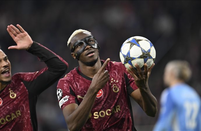 Osimhen, Şampiyonlar Ligi’nde haftanın 11’ine seçildi