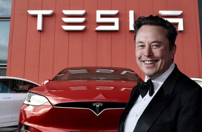 Tesla hissedarlarından Elon Musk’ın trilyon dolarlık maaş paketine onay