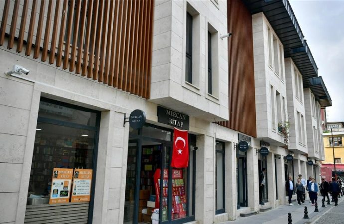 Cağaloğlu Kitapçılar Sokağı’yla yeniden canlanıyor