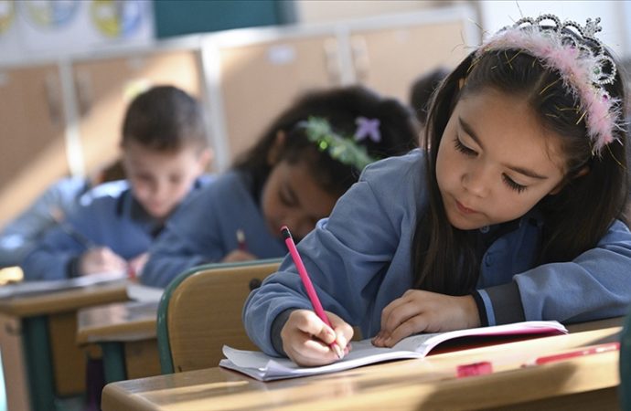 Okullarda ilk ara tatil başladı