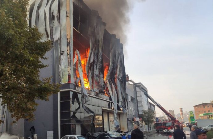 Parfüm fabrikasında facia: Altı kişi yanarak öldü