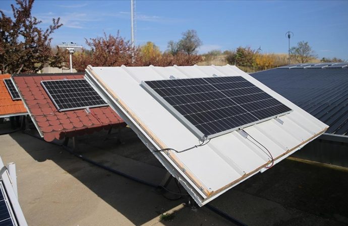 Fotovoltaik paneller güneşten daha verimli enerji almayı sağlıyor
