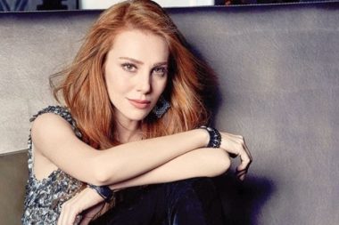 Elçin Sangu çok kızdı: Bir insan hem diploması sahte, hem hırsız, hem casus olabilir mi? Gerçekler çarpıtılıyor, yalanlar normalleşiyor!